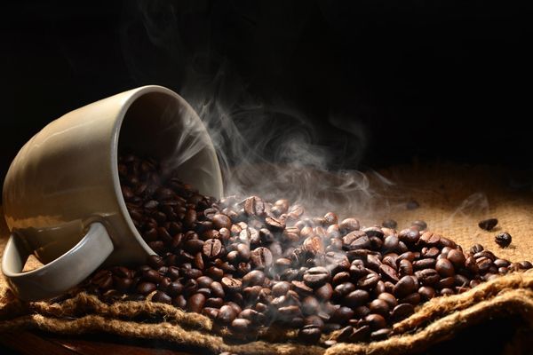 image tasse et grains de café